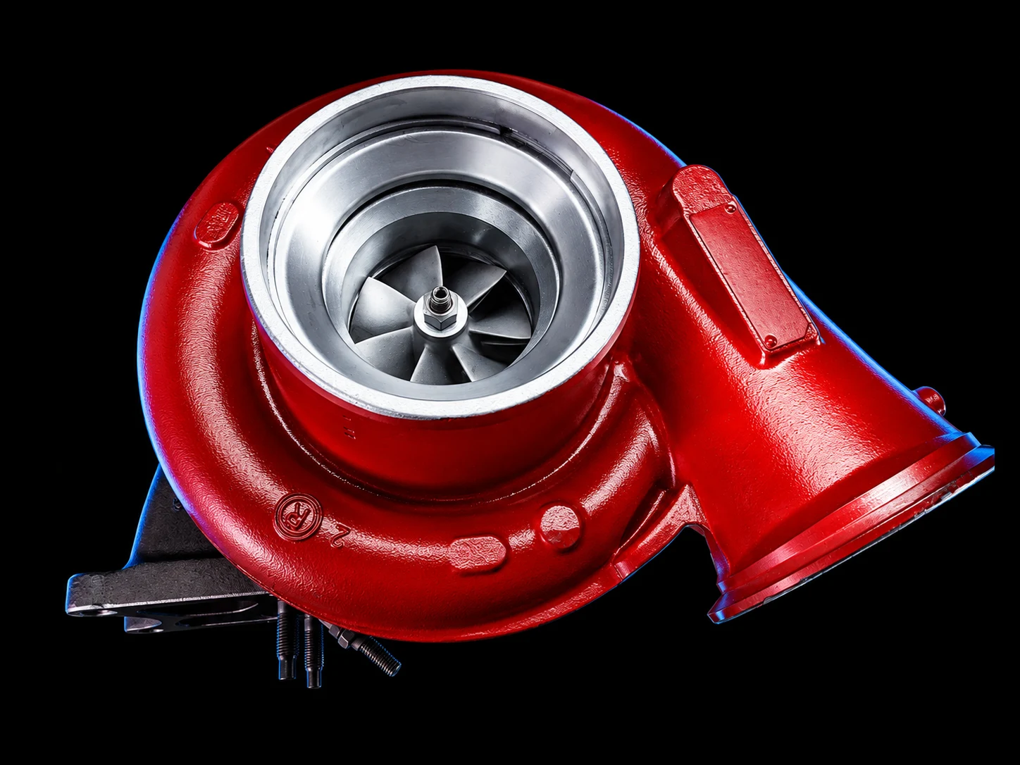Vista frontal de turbocargador reparado